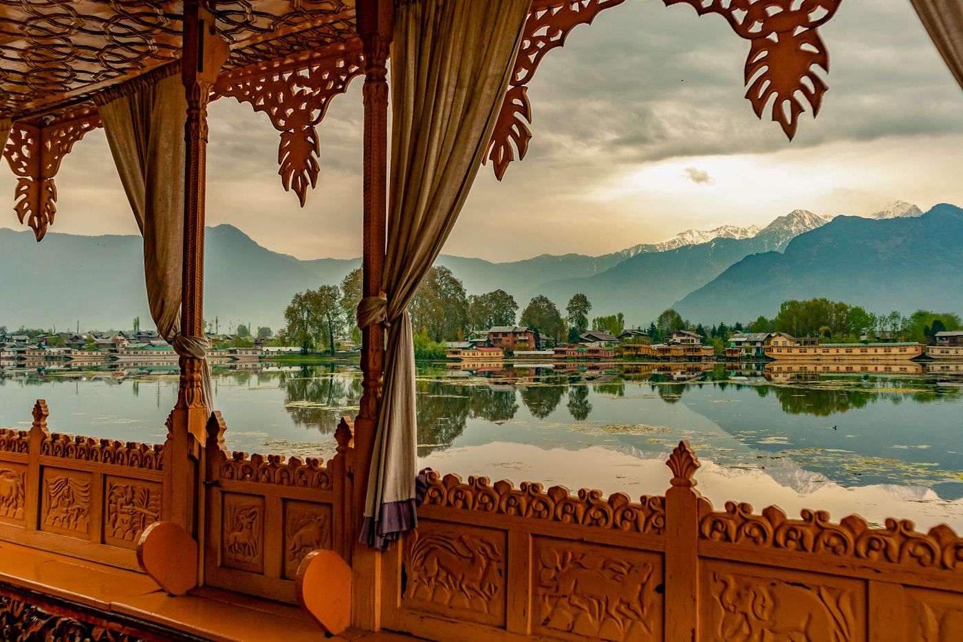 Kashmir Holiday Package | New Year and Xmas Special