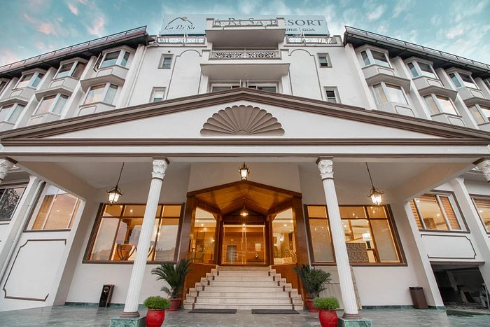 Discover the Beauty of Shimla and Manali: 5 Nights & 6 Days of Christmas Special
